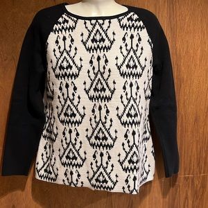 J McLaughlin black and white sweater women’s L
